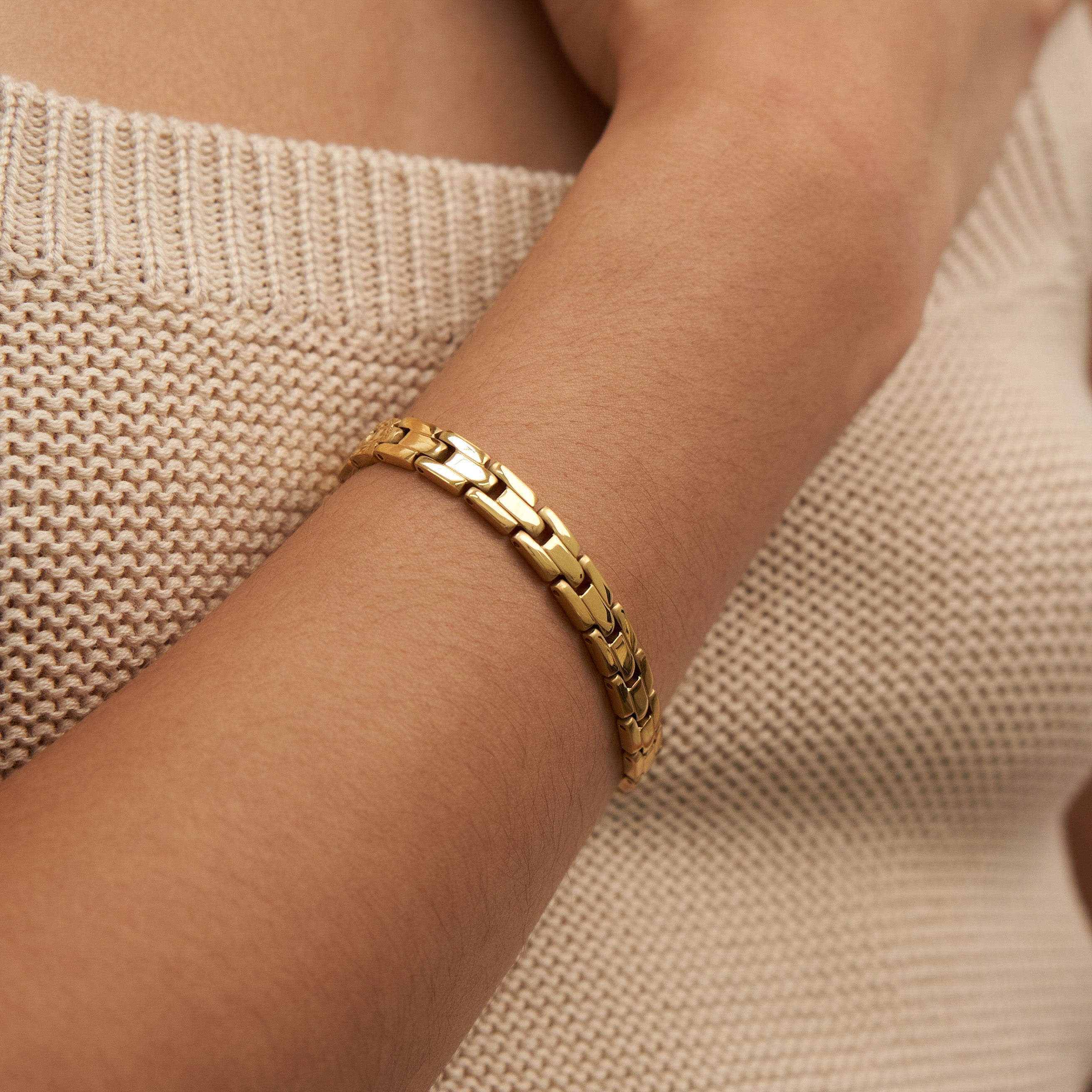 18K Gold Square Link Bracelet