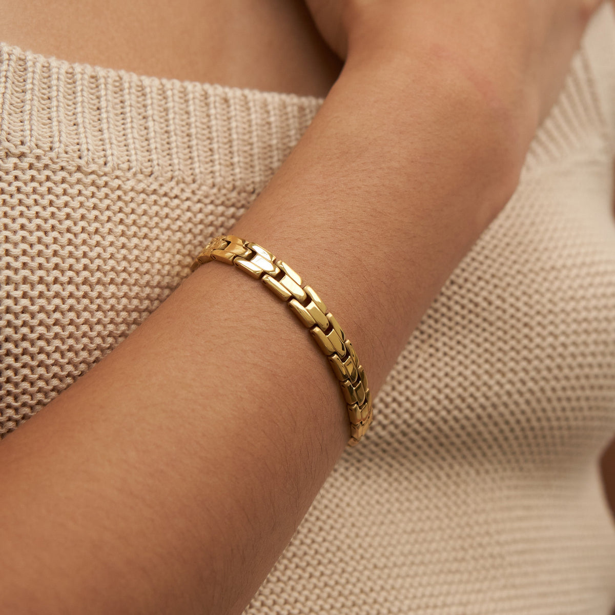 18K Gold Square Link Bracelet