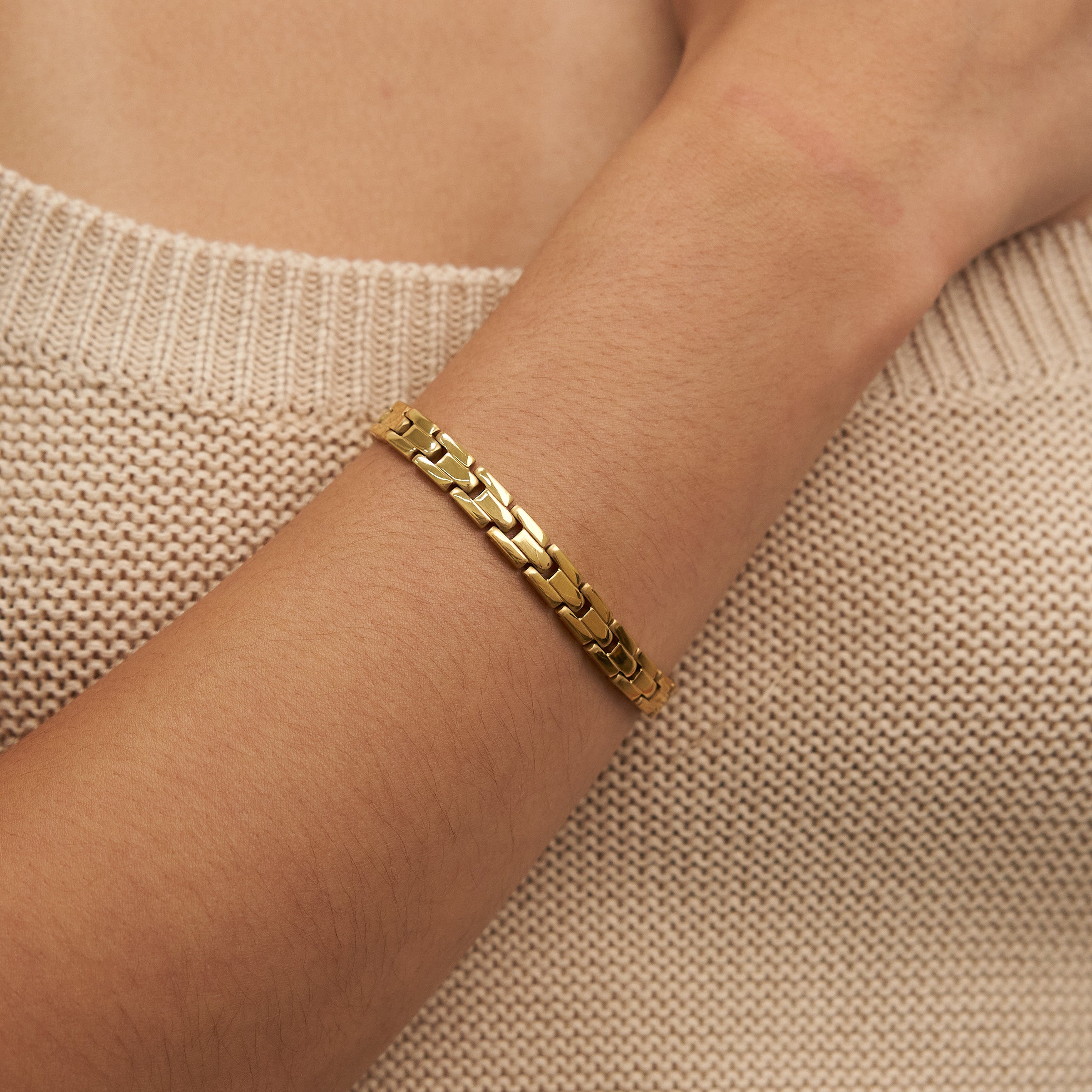 18K Gold Square Link Bracelet