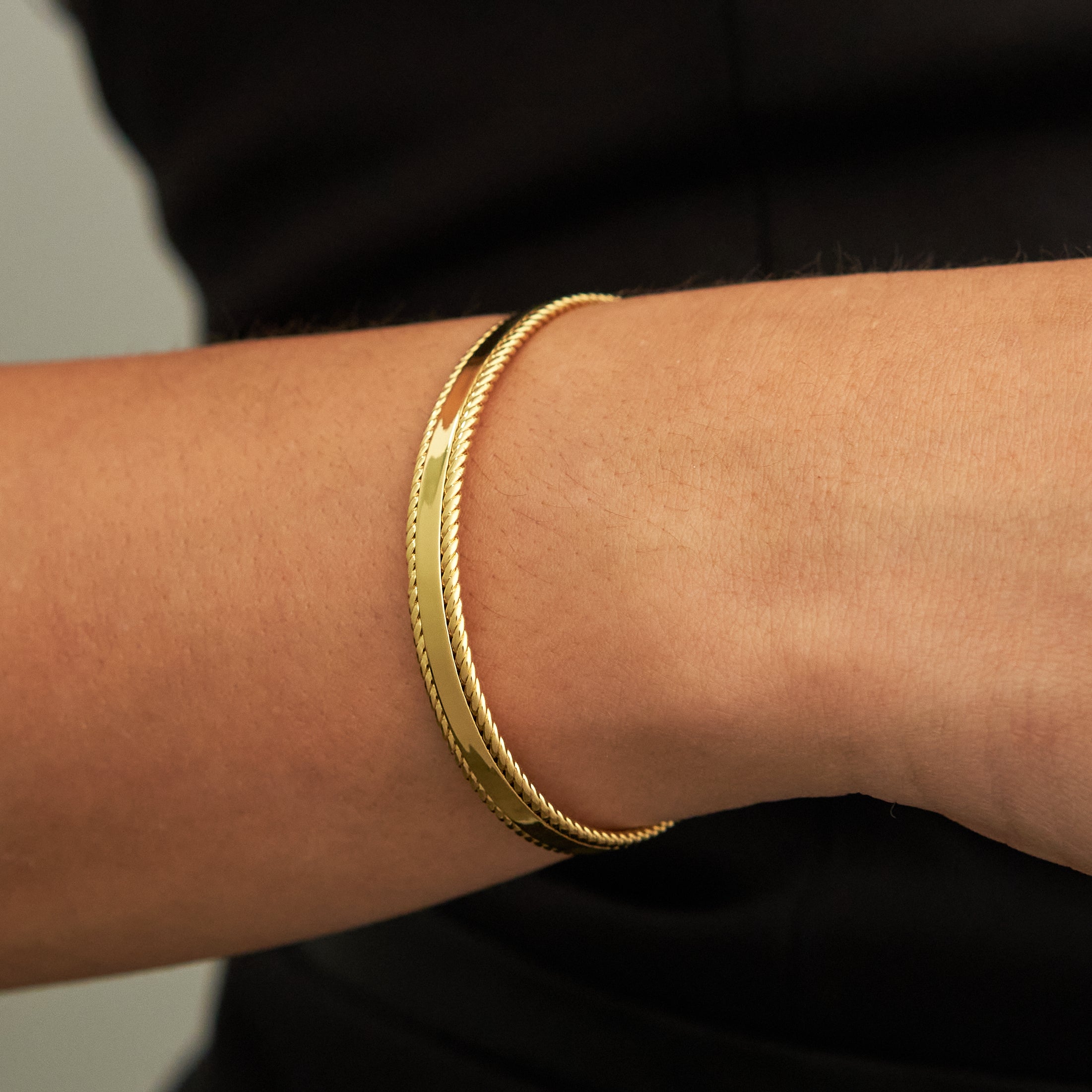 18K Gold Warrior Bangle