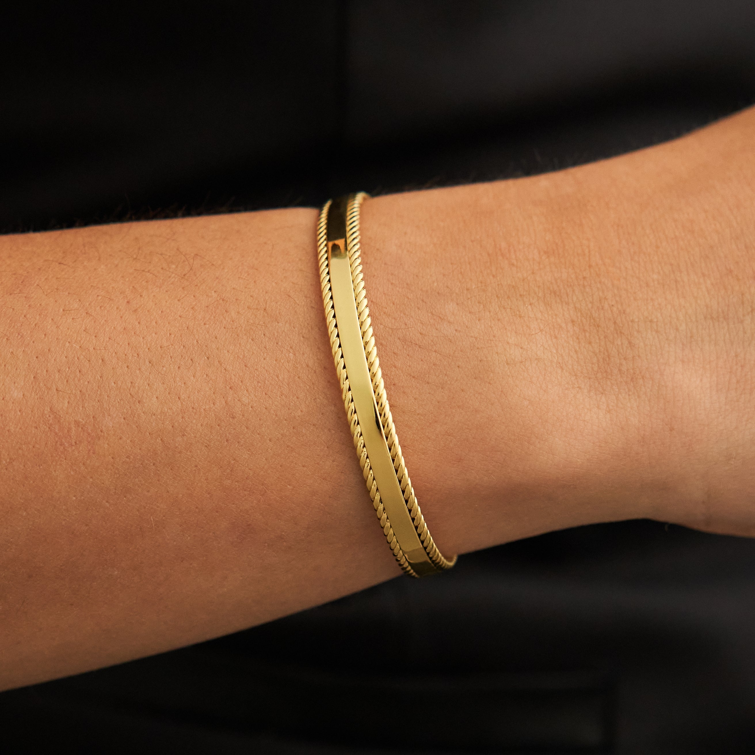 18K Gold Warrior Bangle