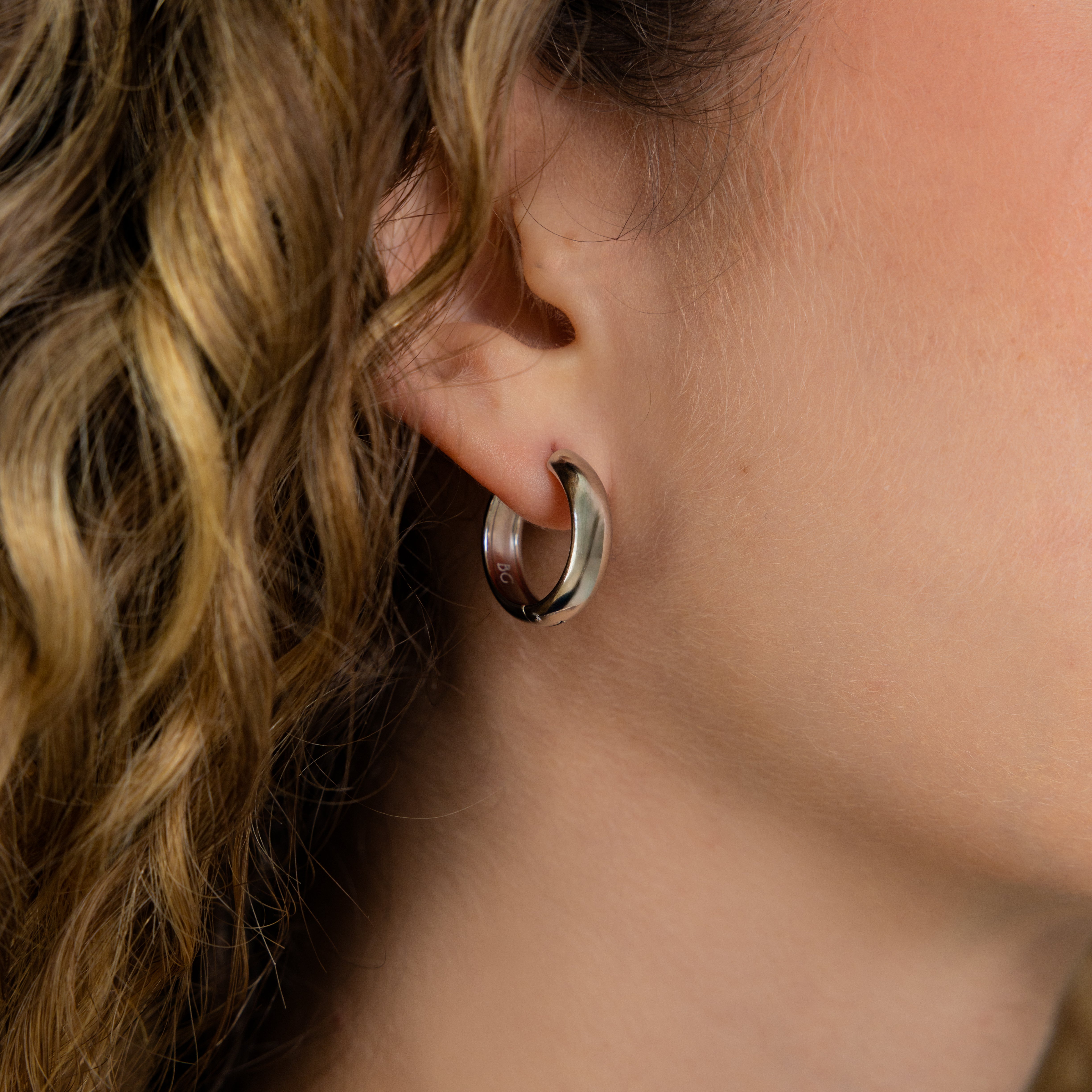 Waterproof 19mm Silver Everyday Hoops