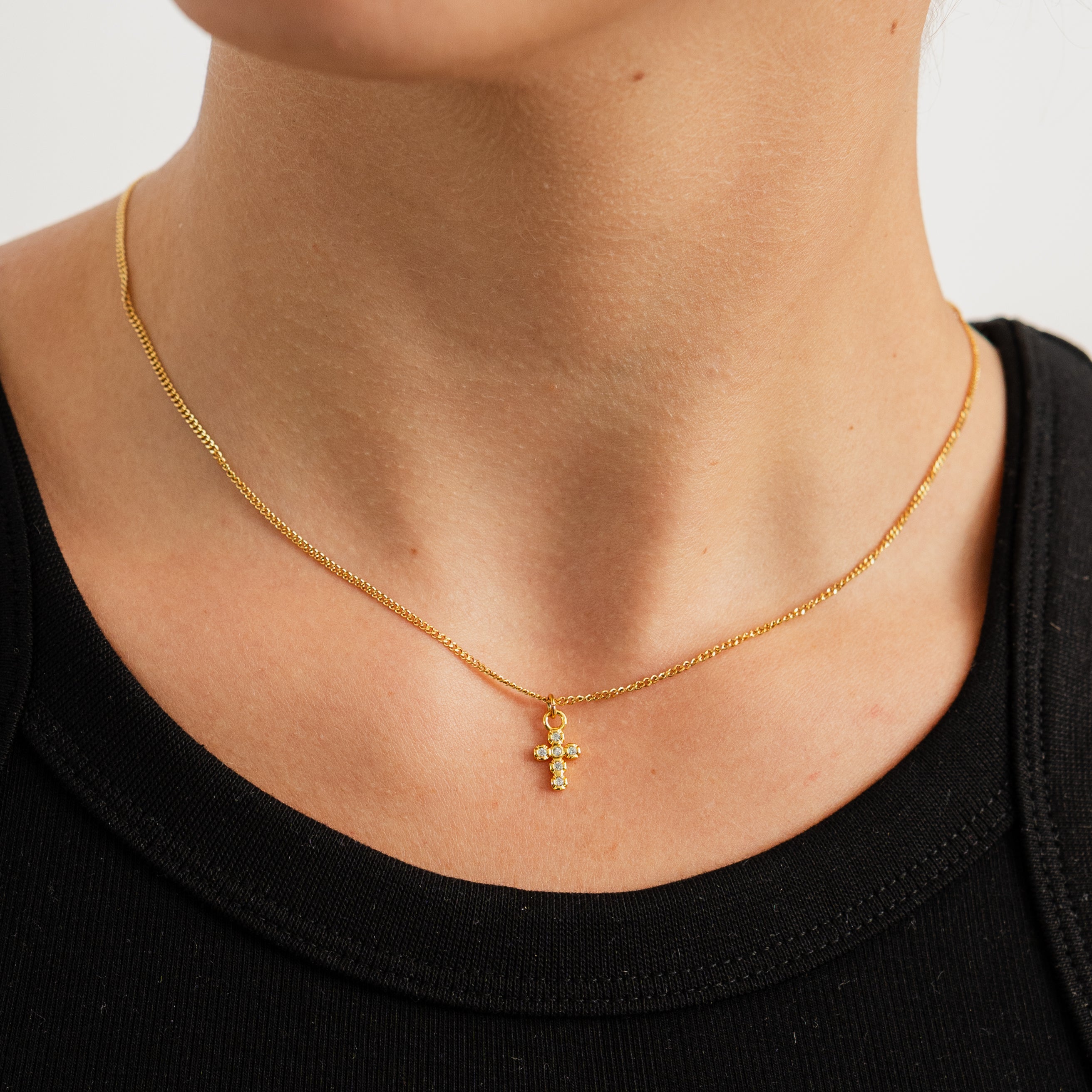 18K Gold Dainty Diamond Cross Pendant Necklace