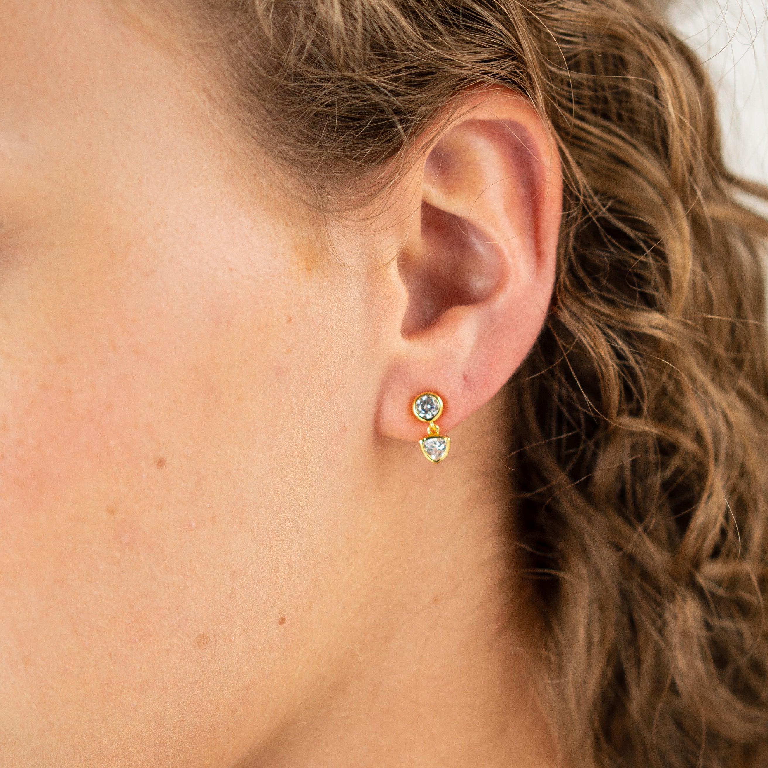 18K Gold Shiny Drop Studs