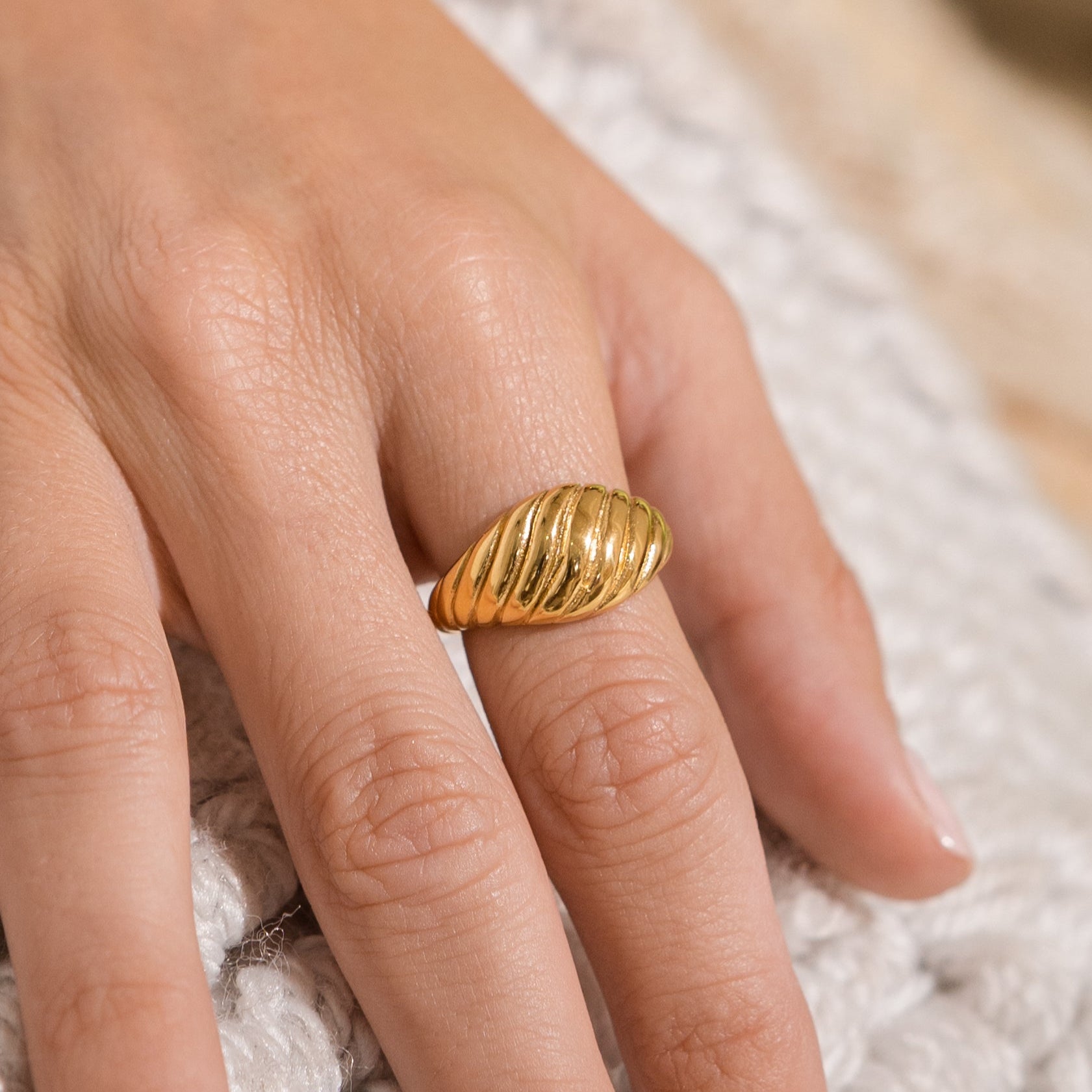 Waterproof Gold Big Twisted Ring