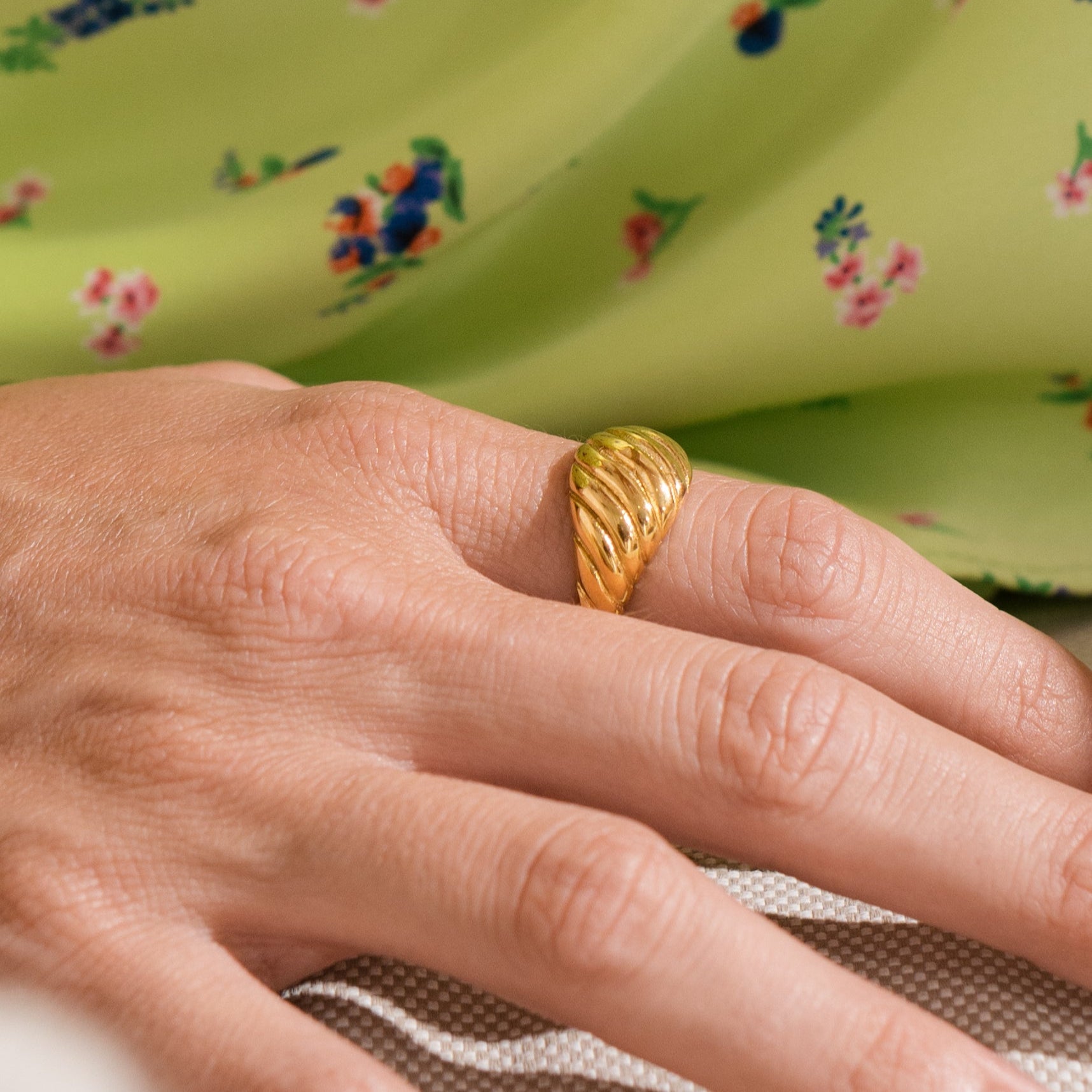 Waterproof Gold Big Twisted Ring