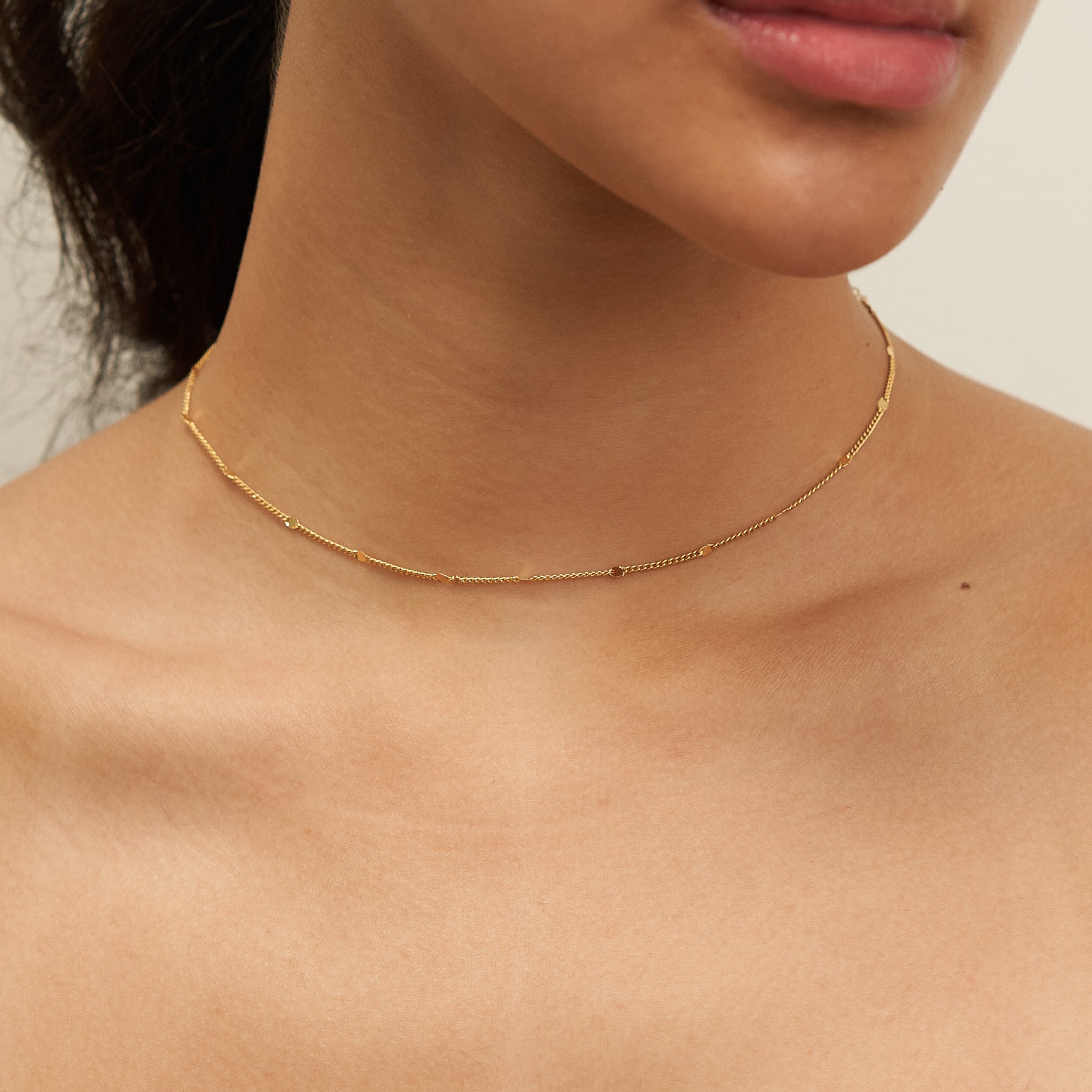 18K Gold Dainty Reflective Choker