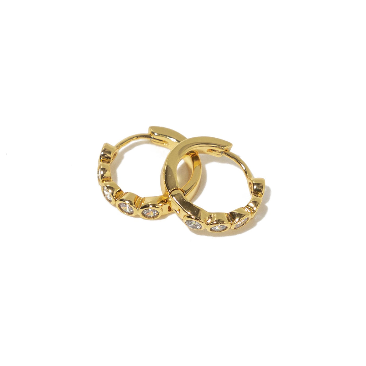 18K Gold Round Brilliant Huggies