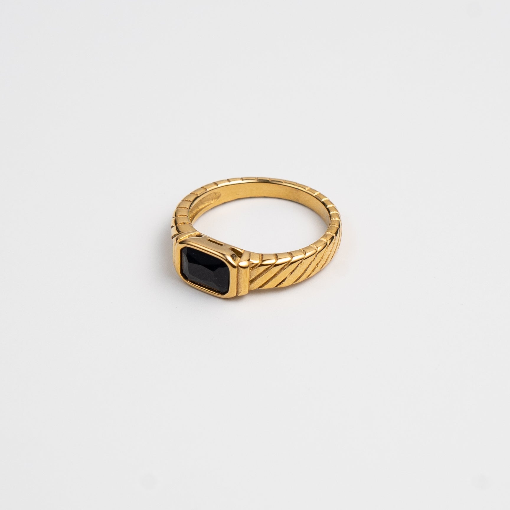 Waterproof Gold Black Stone Ring Twisted