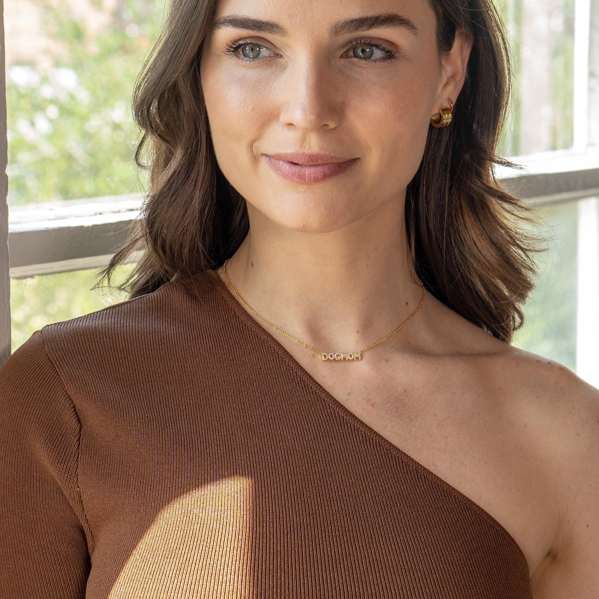 18K Gold Diamond Dog Mom Pendant Necklace