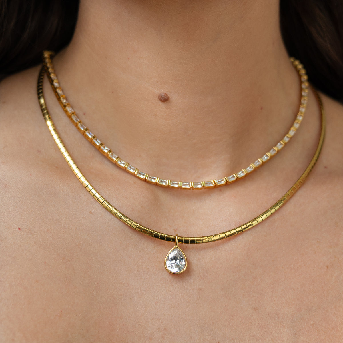 Omega Chain with Round Crystal Charm Gold