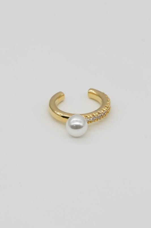 GENUINE LOVE EAR CUFF WITH PEARL