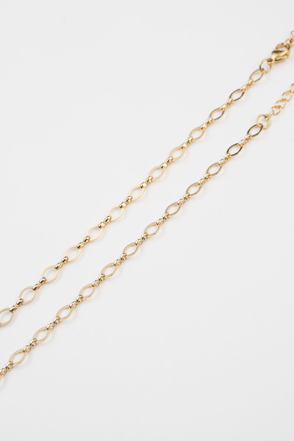 Dainty Oval Choker