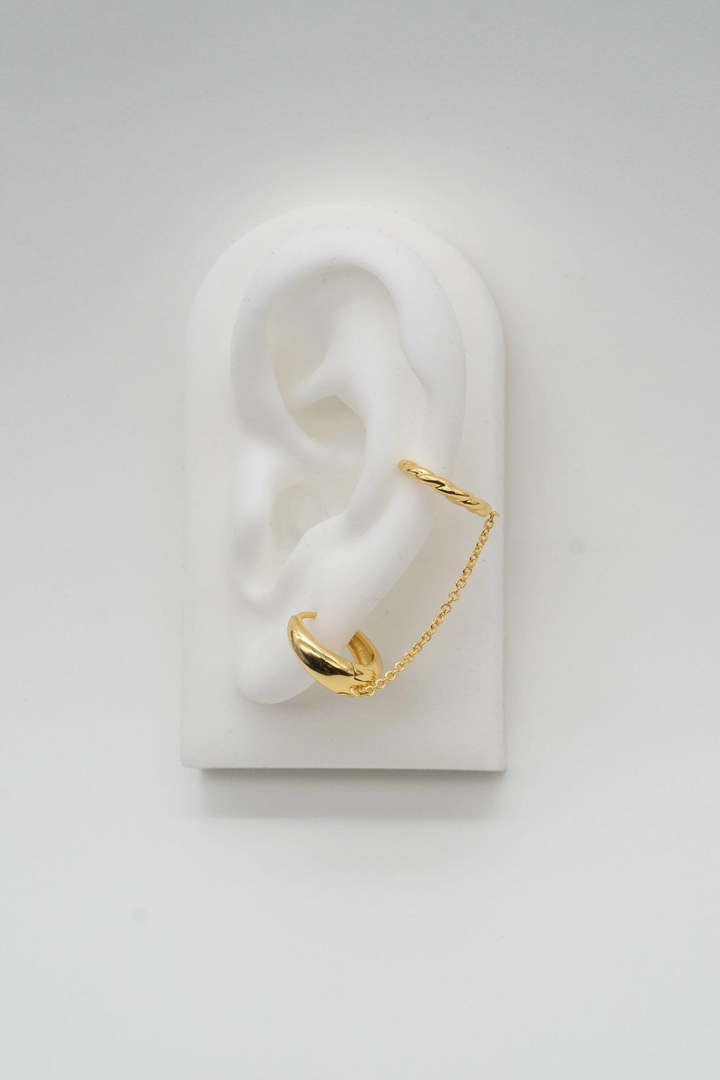 Zenith + Twisted ear cuff Single